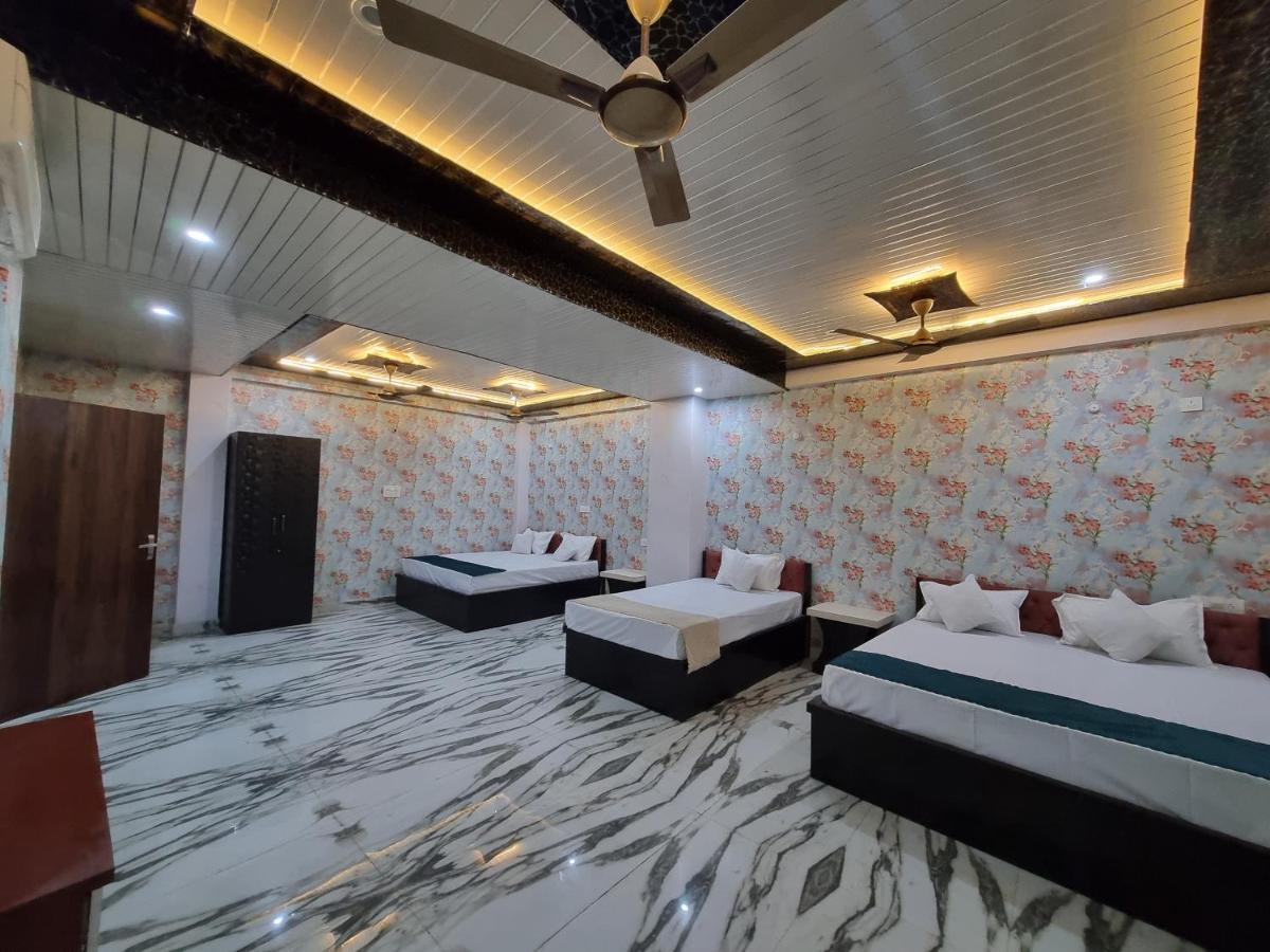 Hotel Vinayak Plaza Bénarès Extérieur photo
