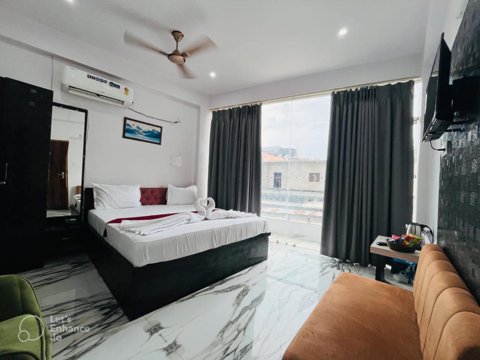 Hotel Vinayak Plaza Bénarès Extérieur photo